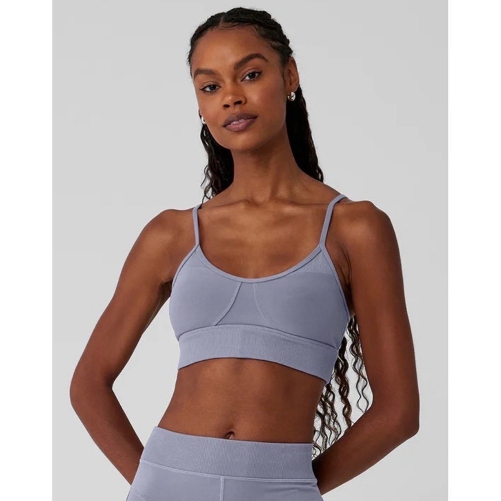 Alo Yoga Seamless Delight Bra Dusty Lavender Low Impact Sports Bra size Medium.